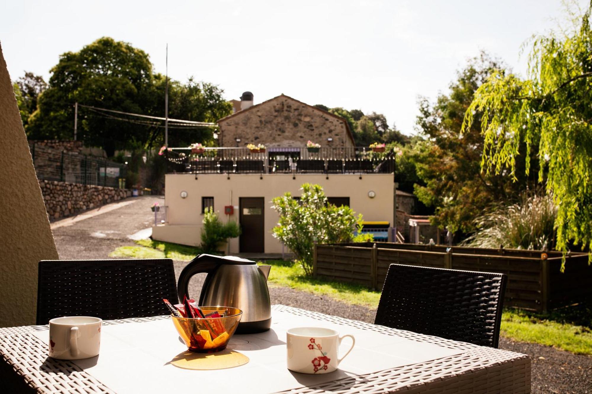 Le Moulin De Sournia Hotell Exteriör bild